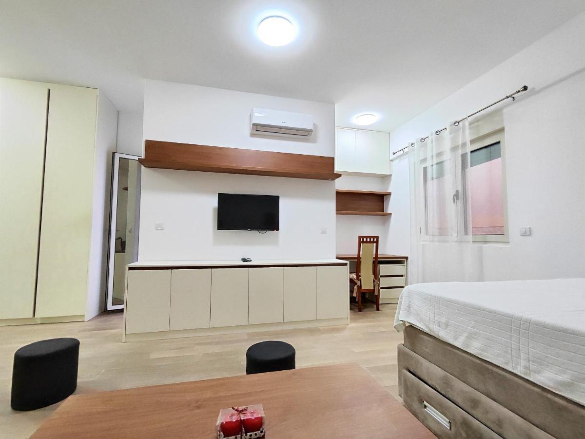 Luxury Korda Apartments 011 부드바 외부 사진