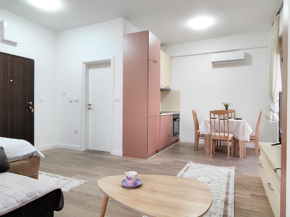 Luxury Korda Apartments 011 부드바 외부 사진