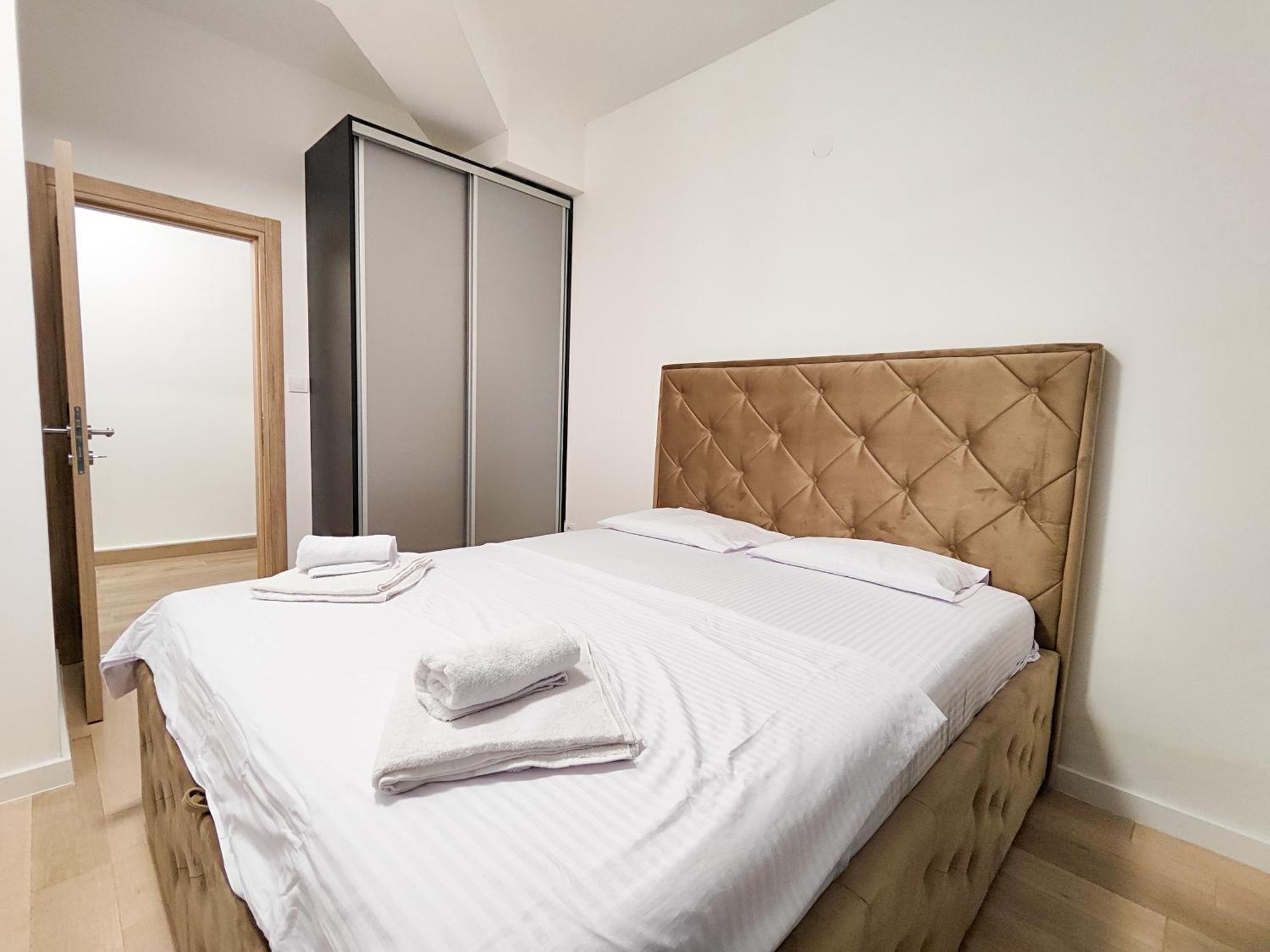 Luxury Korda Apartments 011 부드바 외부 사진