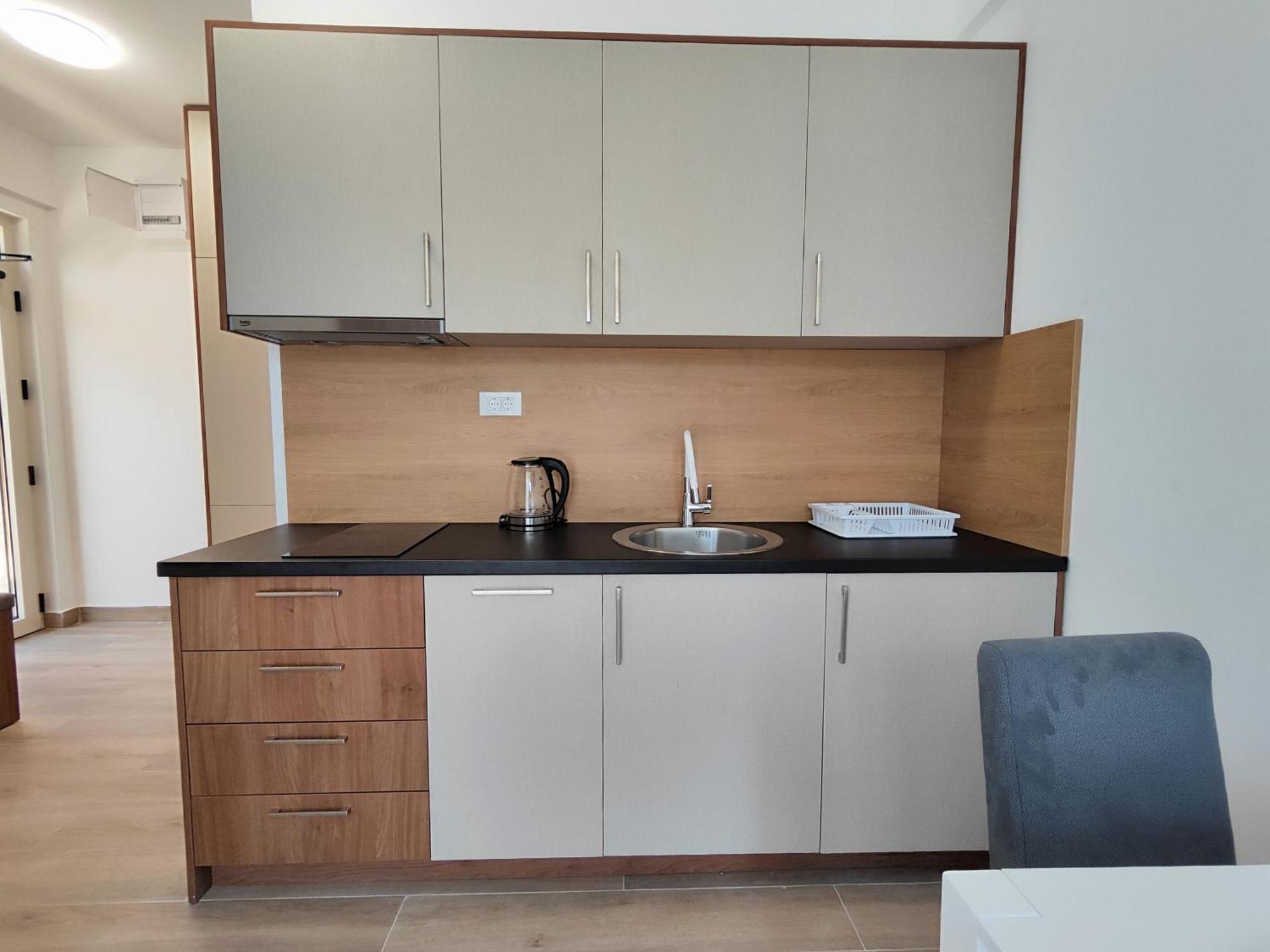 Luxury Korda Apartments 011 부드바 외부 사진