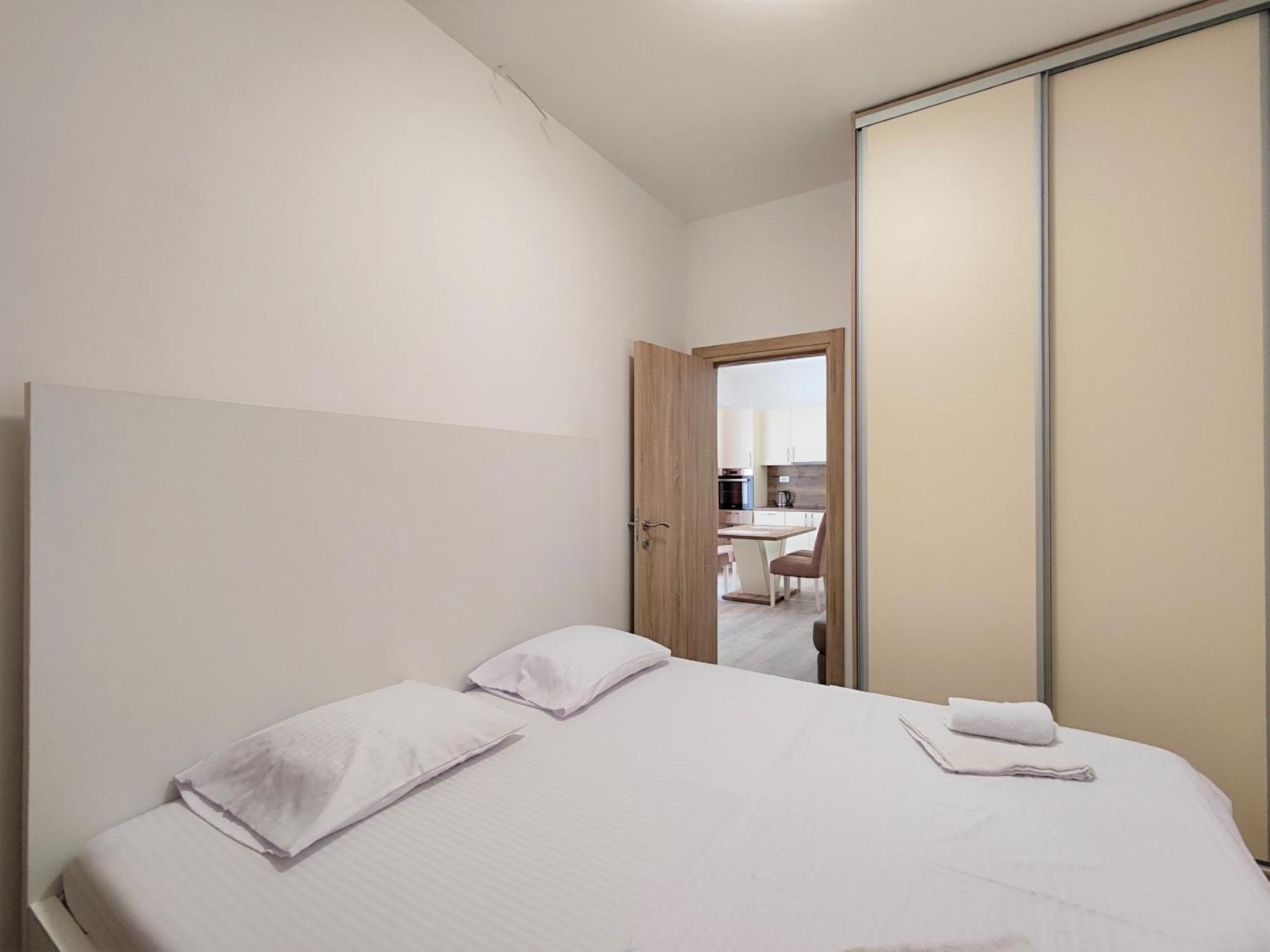 Luxury Korda Apartments 011 부드바 외부 사진