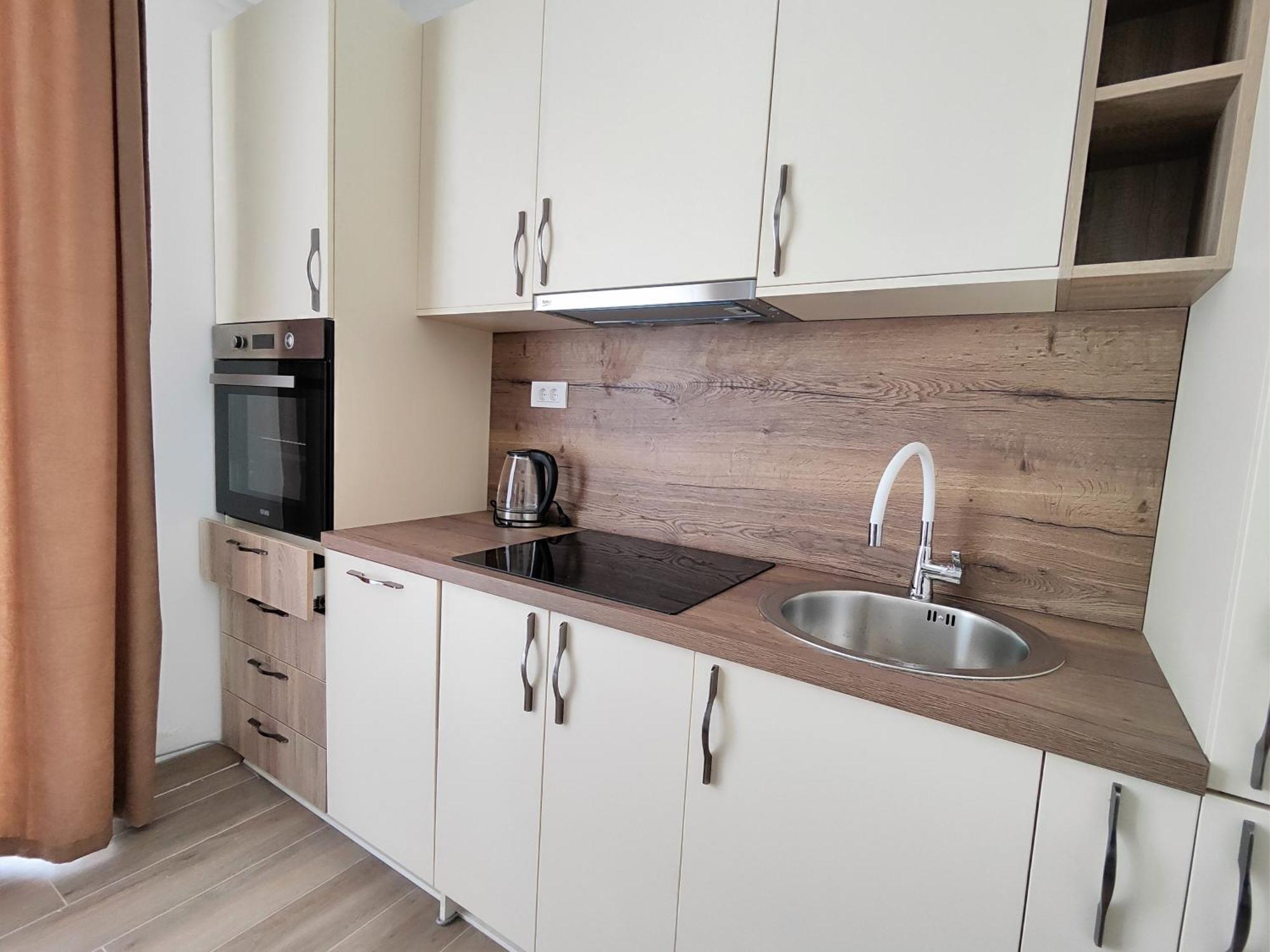 Luxury Korda Apartments 011 부드바 외부 사진